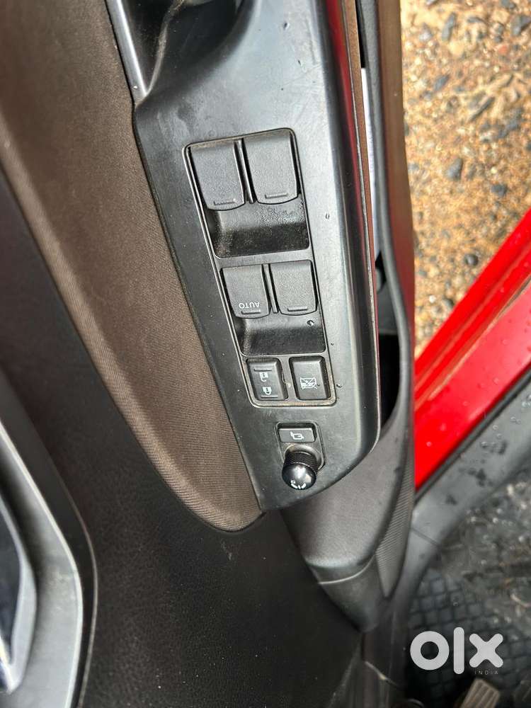 Maruti Suzuki Swift Vxi + Manual, 2017, Petrol