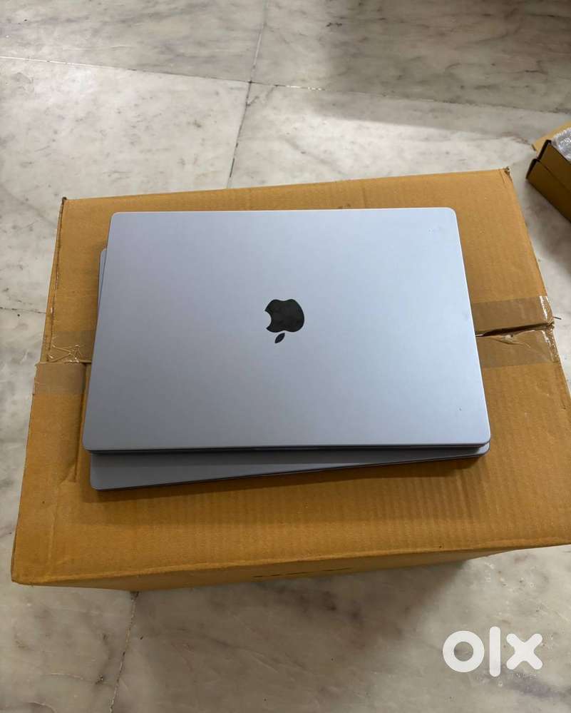 { i5 8GB / 500 GB } WITH WARRANTY ON CORPORATE USED LAPTOP + BOX