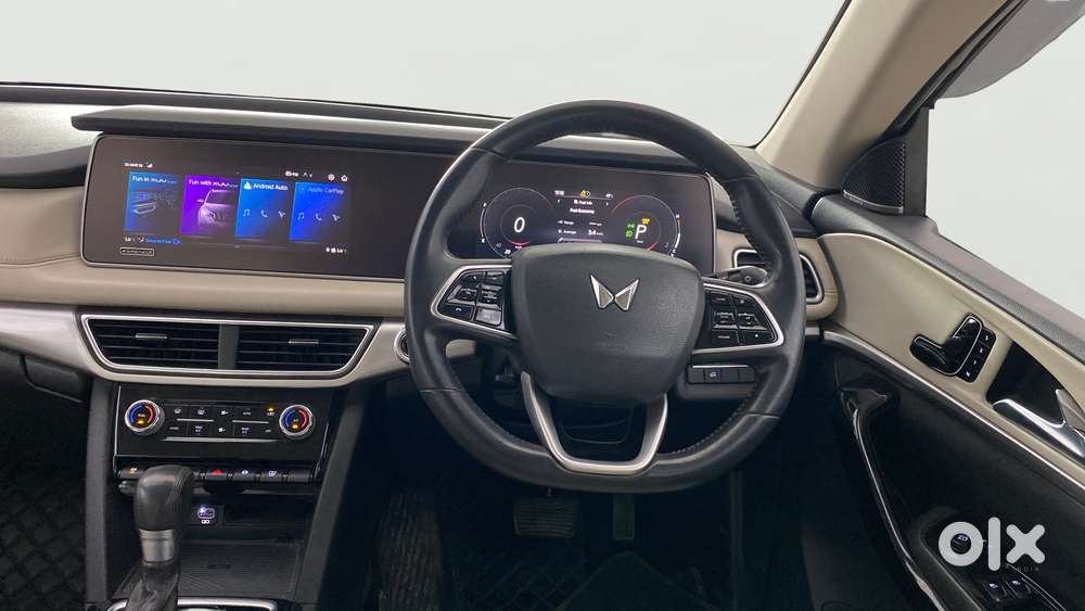 Mahindra Xuv700 2.0 Ax 7 Petrol At Luxury Pack Str, 2022, Petrol