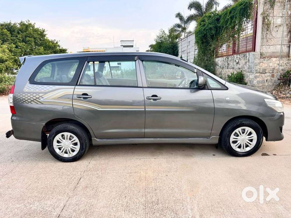 Toyota Innova 2.5 G (diesel) 8 Seater, 2013, Diesel