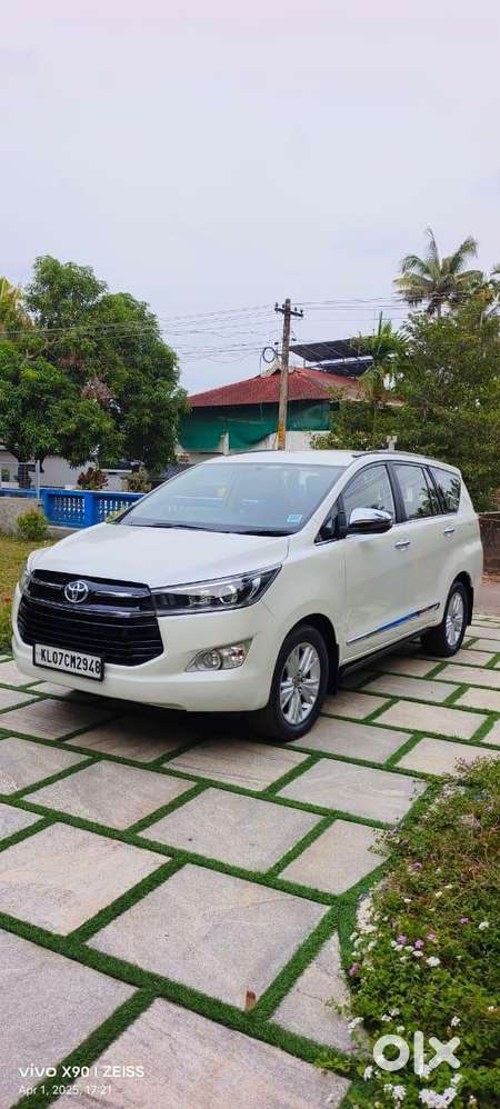 Toyota Innova Crysta 2.8 Zx At, 2016, Diesel