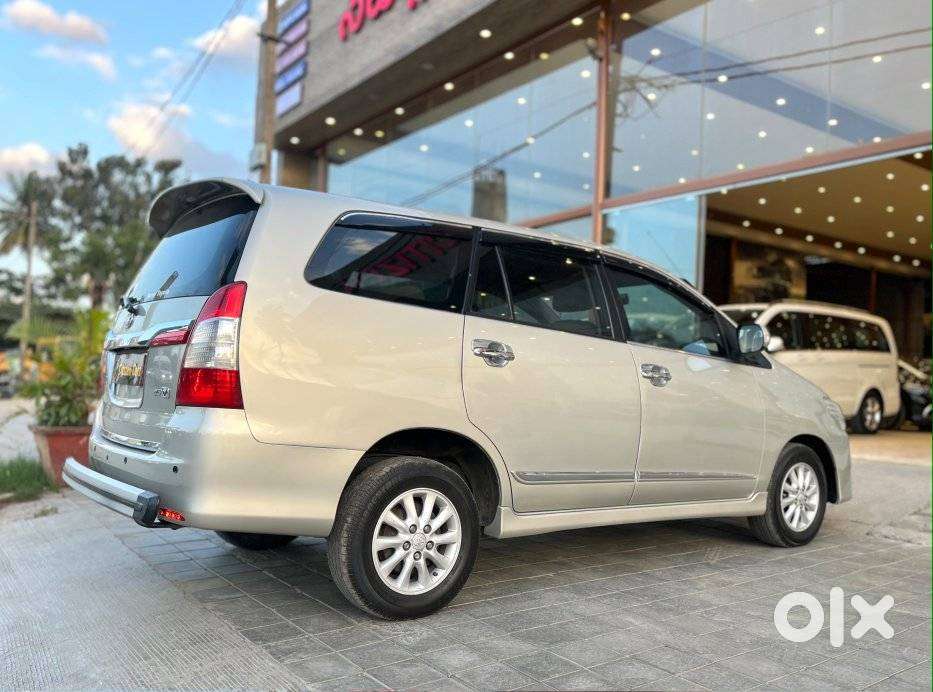 Toyota Innova 2.5 V 8 Str, 2014, Diesel