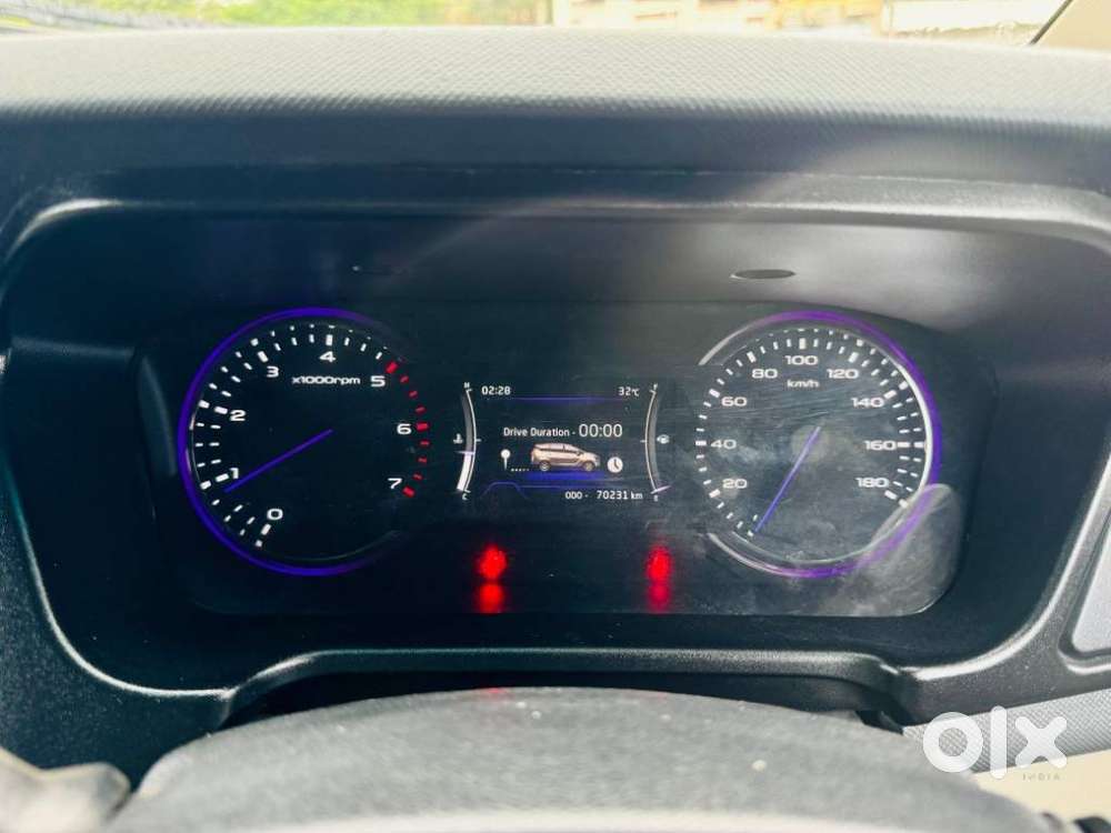 Mahindra Marazzo M6 8str, 2019, Diesel