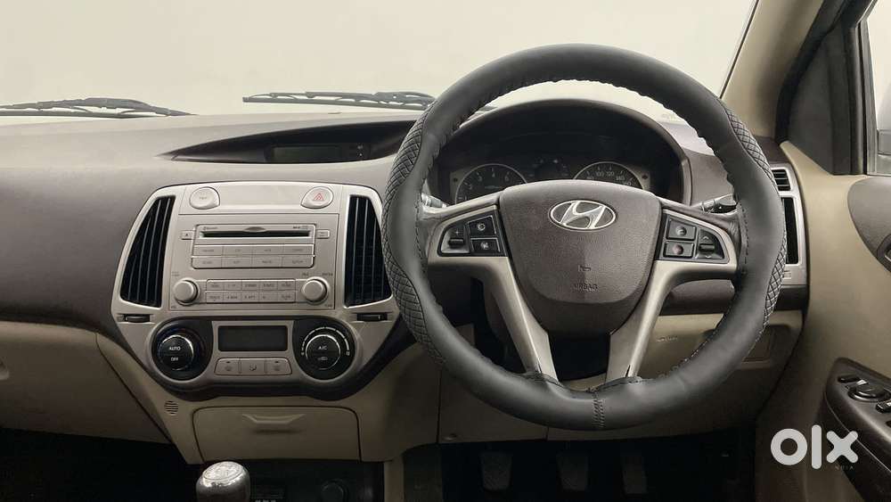 Hyundai I20 Sportz 1.2 Bs-iv, 2011, Petrol