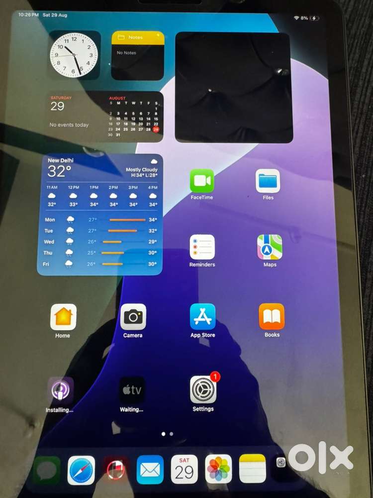iPad Air 4th Gen 64GB  Mint condition  With Box and Charger