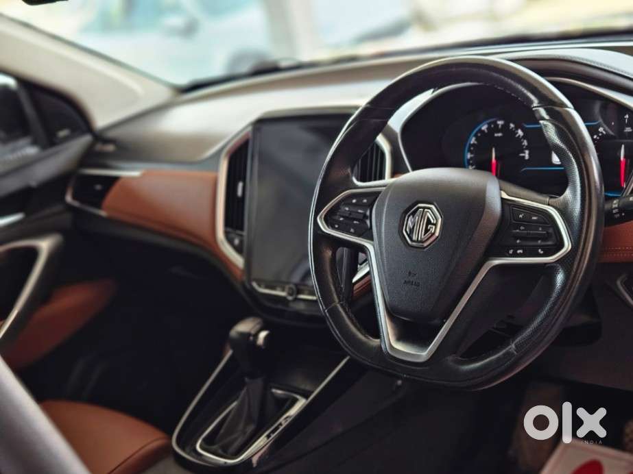 Mg Hector Plus Sharp Cvt, 2023, Petrol