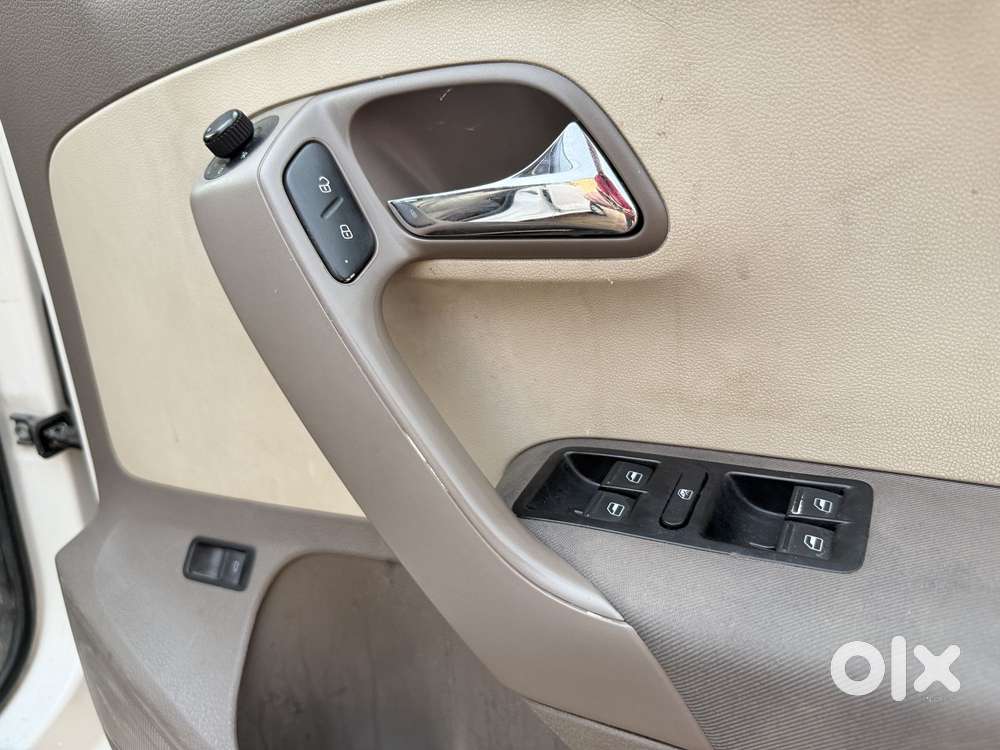 Skoda Rapid 1.6 Mpi Ambition, 2014, Petrol