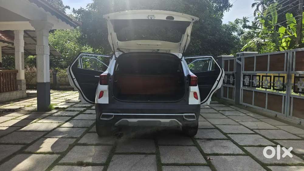 Kia New Seltos 2022 Petrol 19000 Km Driven