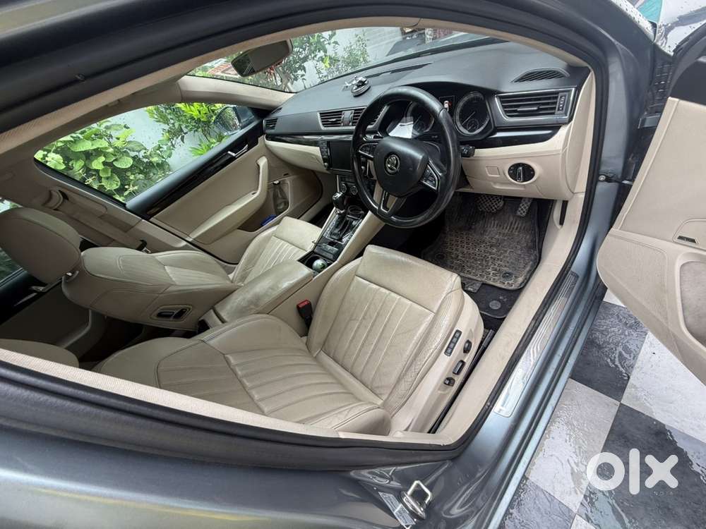 Skoda Superb 2017 Petrol Well Maintained