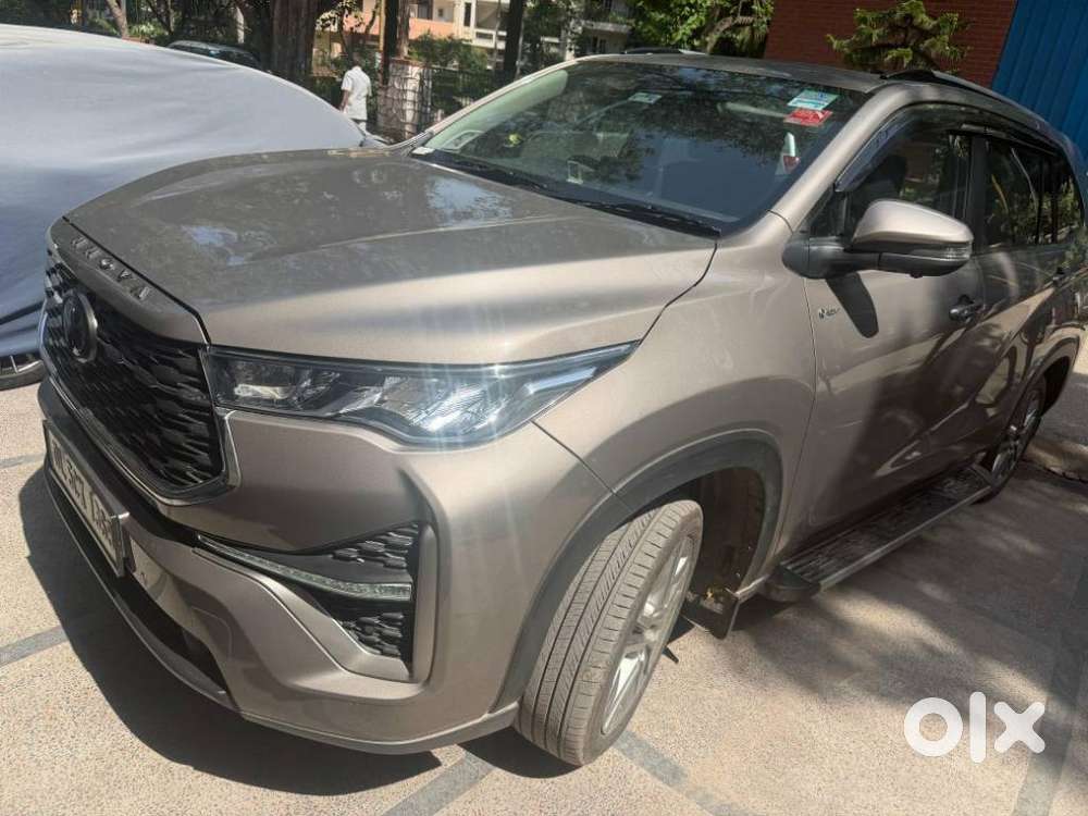 Toyota Innova Hycross 2.0 Zx (o) Hybrid 7 Str, 2025, Petrol