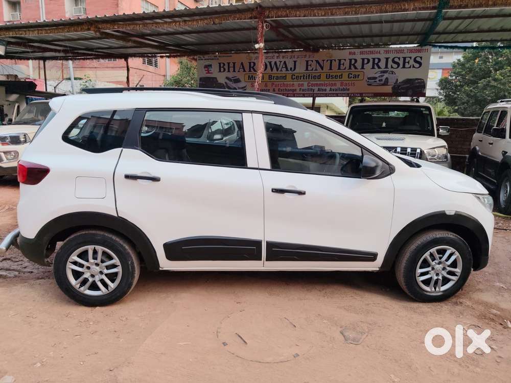 Renault Triber Rxt, 2022, Petrol