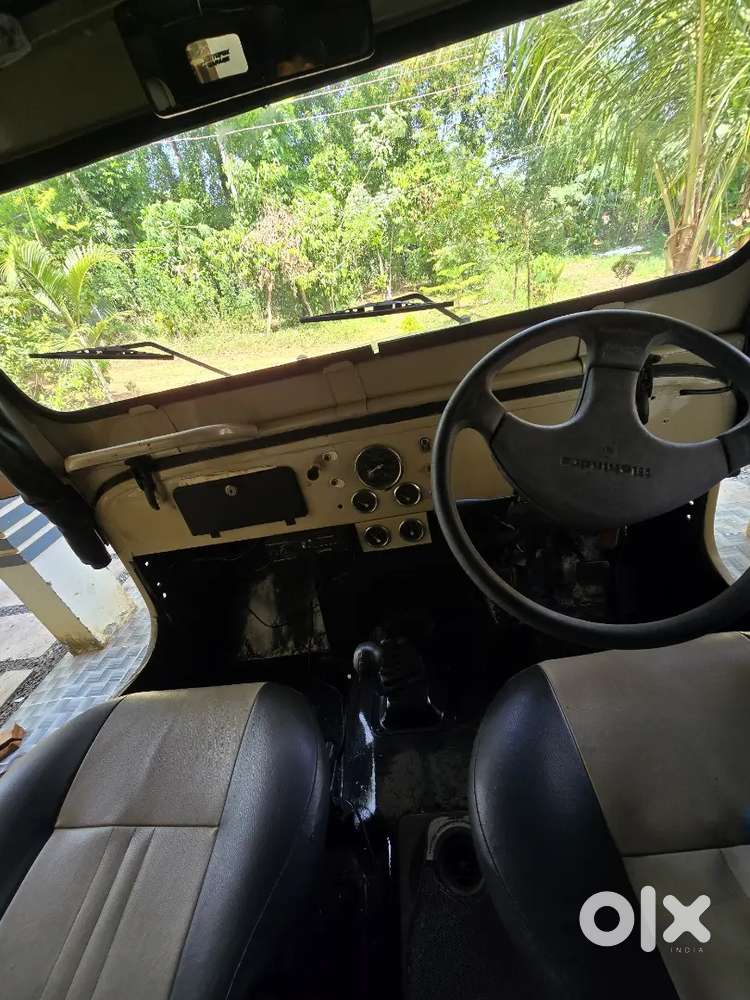 Mahindra Jeep 4×2