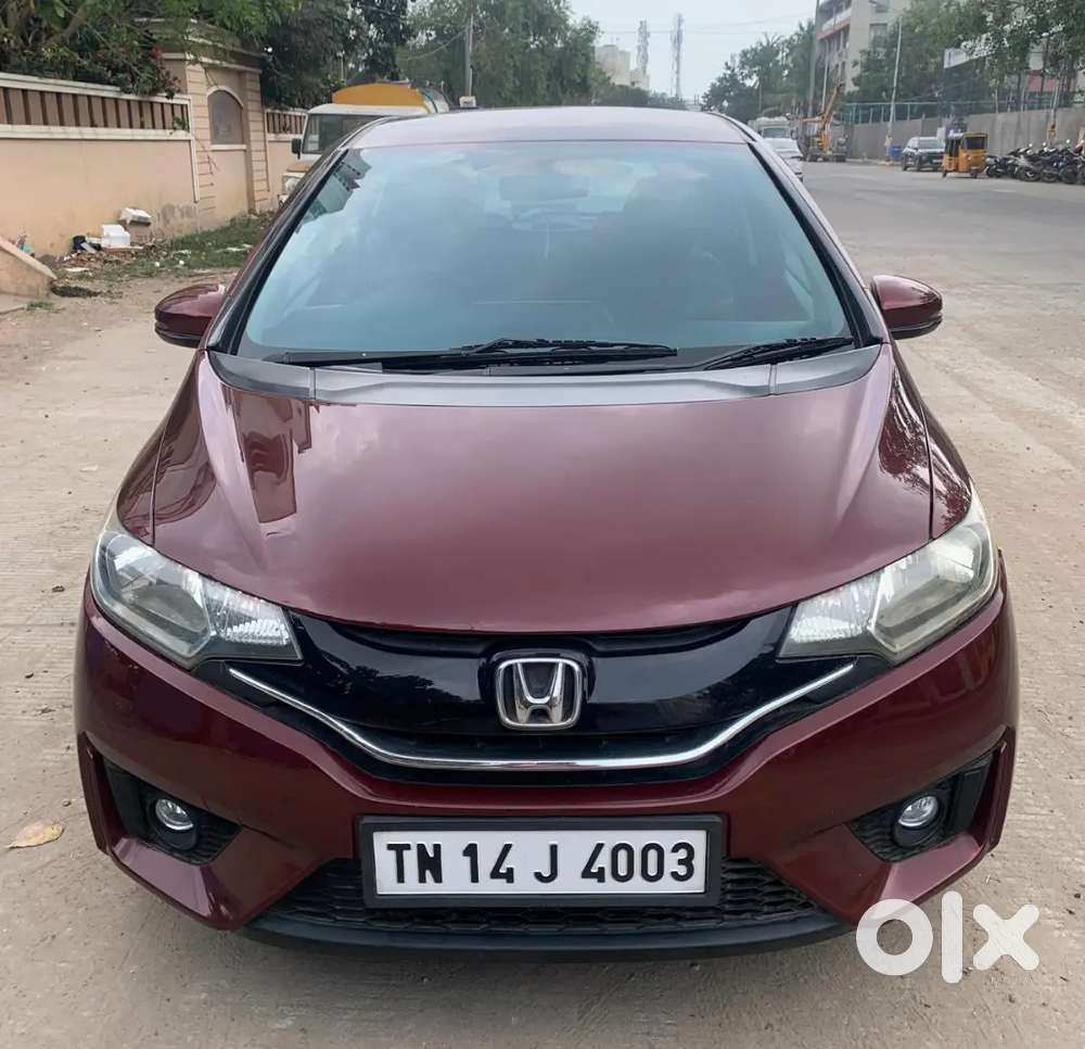 Honda Jazz Cvt 2017 Petrol 61000 Km Driven . Well Maintained.