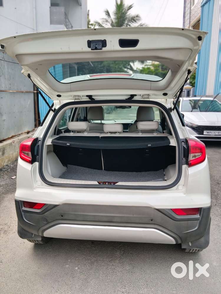 Mahindra Xuv300 W8 Option Dual Tone Diesel, 2022, Diesel