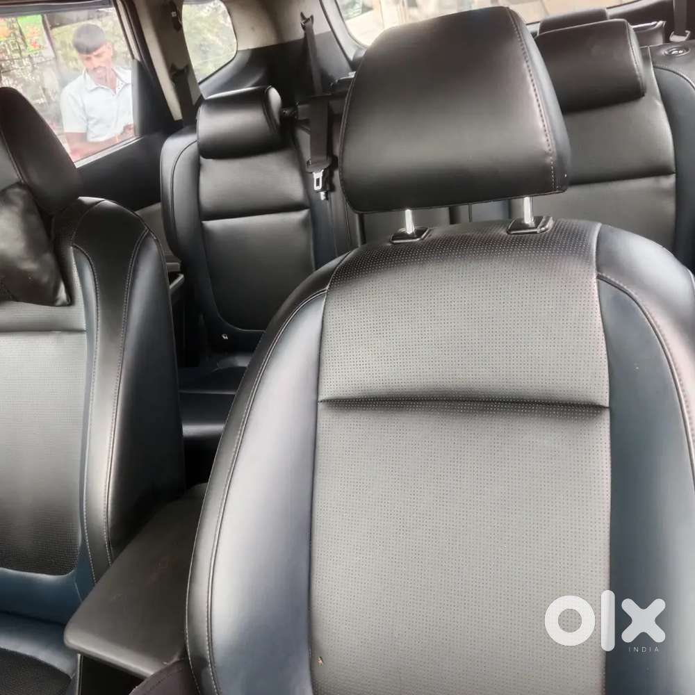Kia Carens Premium 2025