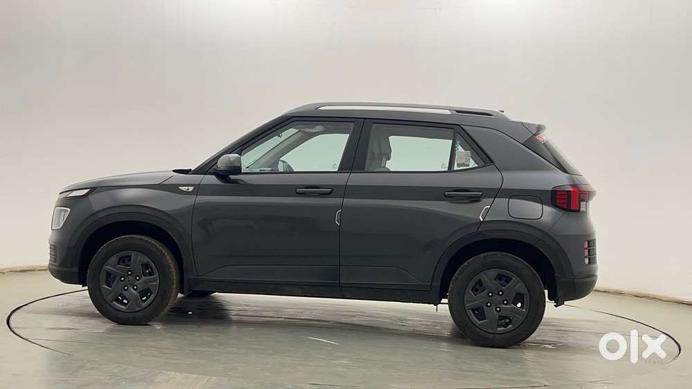 Hyundai Venue [2022-ongoing] 1.2 S, 2024, Petrol