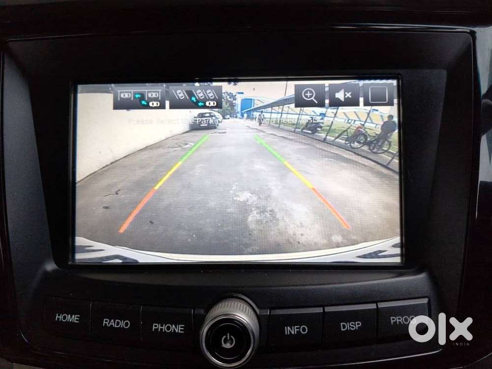 Mahindra Xuv300 1.2 W8 (o) Amt Petrol, 2023, Petrol