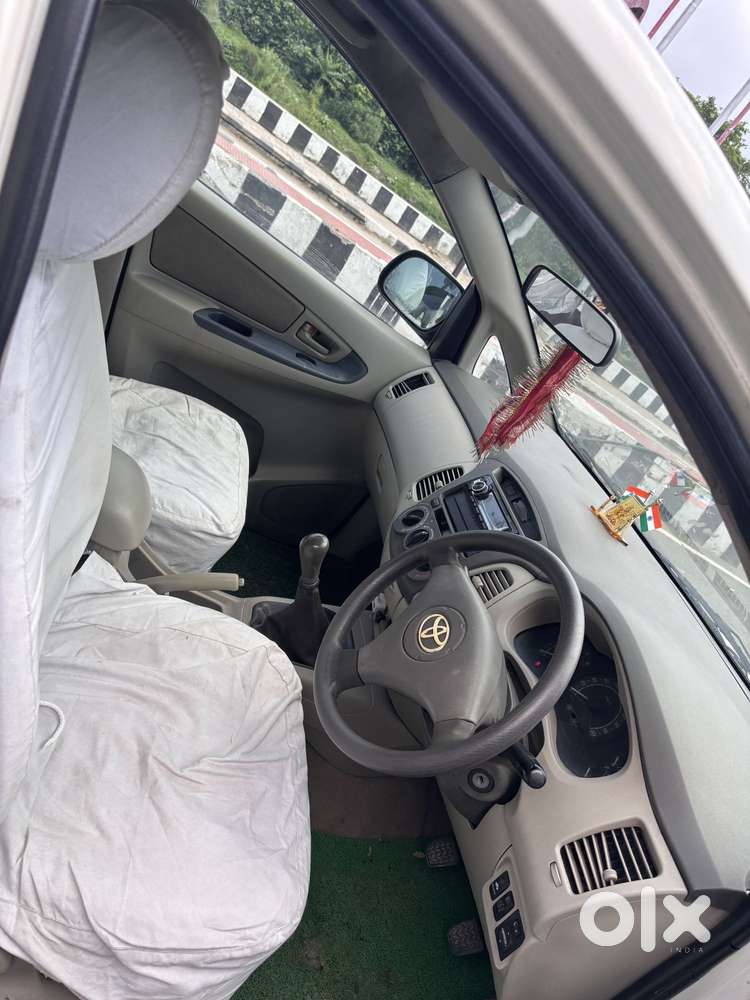 Toyota Innova 2.5 G (diesel) 7 Seater, 2011, Diesel