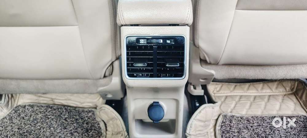 Maruti Suzuki Ciaz Alpha 1.5 At, 2022, Petrol