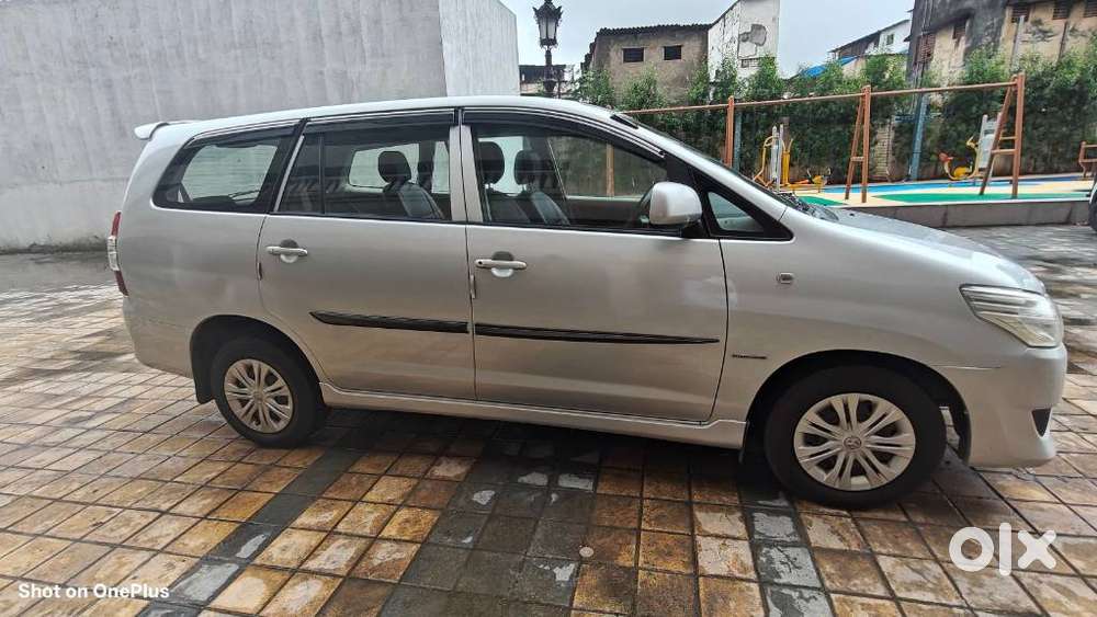 Toyota Innova 2.5 E Diesel Ms 8-seater, 2012, Diesel