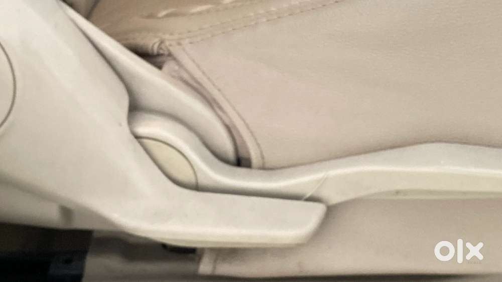 Maruti Suzuki Swift Dzire Amt Vxi, 2019, Petrol