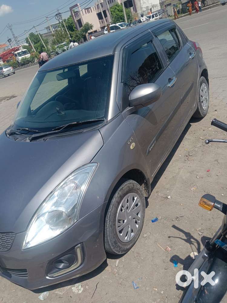 Maruti Suzuki Swift Vxi Abs Bsiv, 2016, Cng & Hybrids