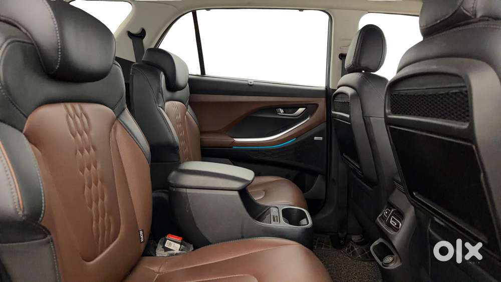 Hyundai Alcazar 2.0 Signature (o) Petrol At 6 Str, 2022, Petrol