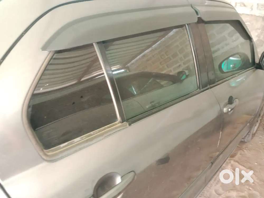 Best Car New Conditions  Car All New Tayers 80-90 Persent No Problem .