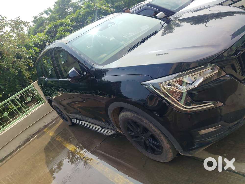 Mahindra Xuv700 2.0 Ax 7 Petrol At Str, 2024, Petrol