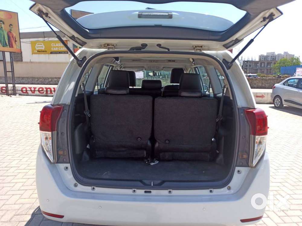 Toyota Innova Crysta 2.4 G Mt 8s, 2023, Diesel