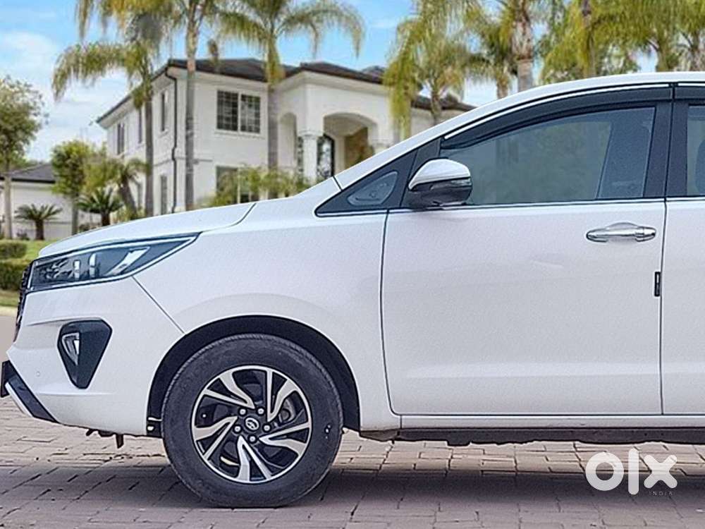 Toyota Innova Crysta