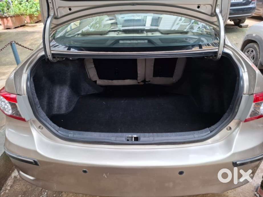 Toyota Corolla Altis G, 2012, Petrol