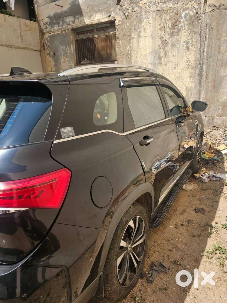 Mg Hector Plus Petrol Well Maintained  Doctor Car