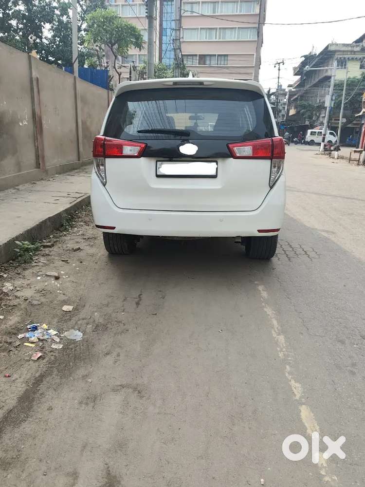 Toyota Innova Crysta 2017 Diesel Manual 127000 Km
