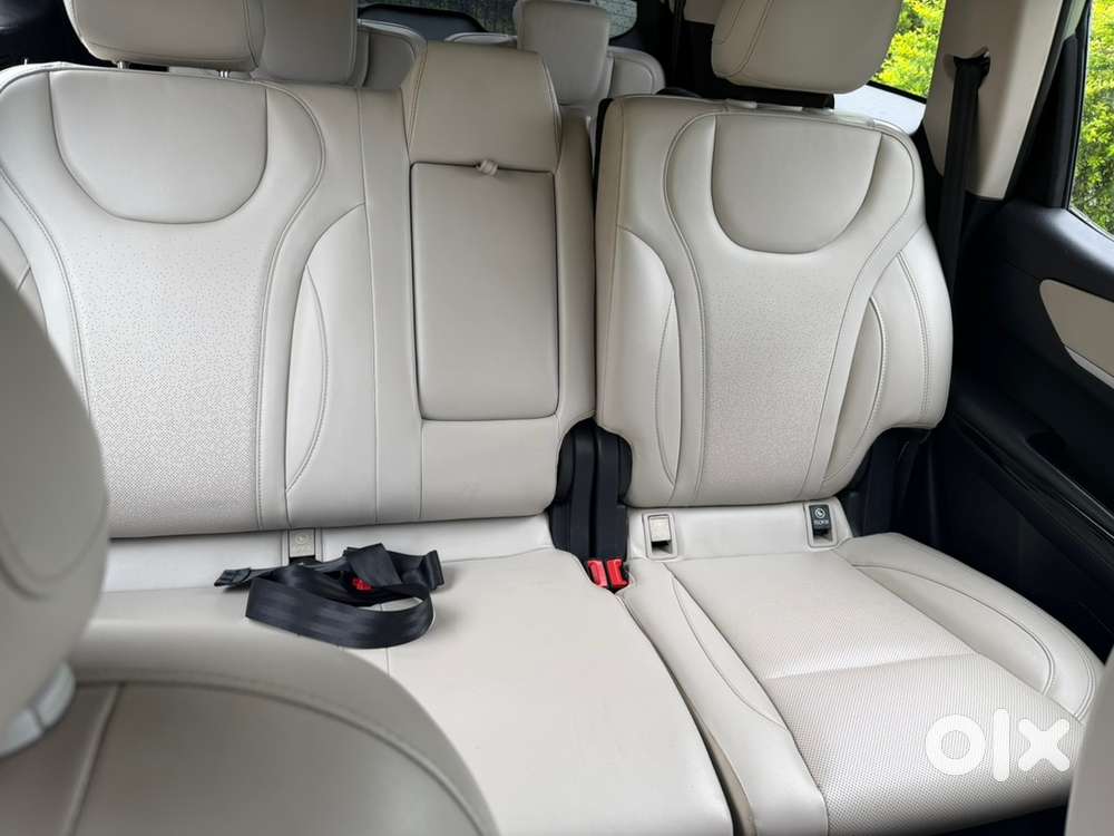 Mahindra Xuv700 Petrol 2026