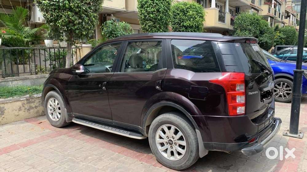 016 Mahindra Xuv500 W10 At Diesel  Purple Colour  1st Owner  60,000