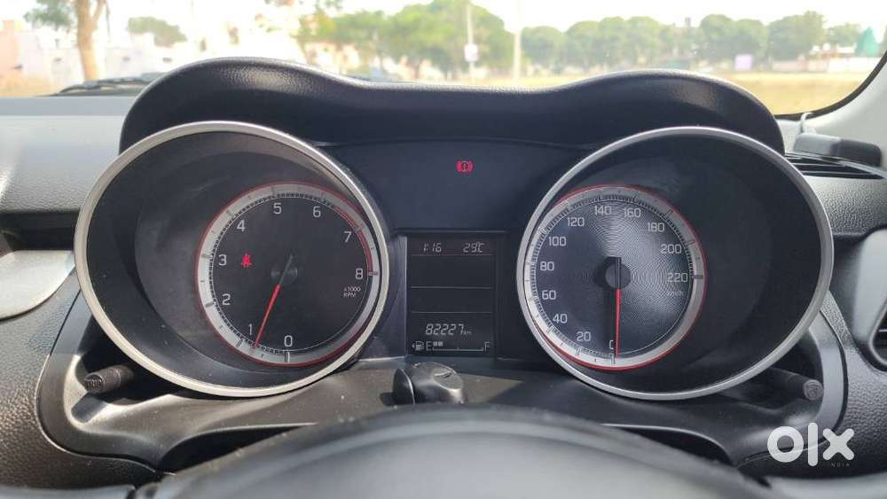 Maruti Suzuki Swift Vvt Zxi, 2019, Petrol