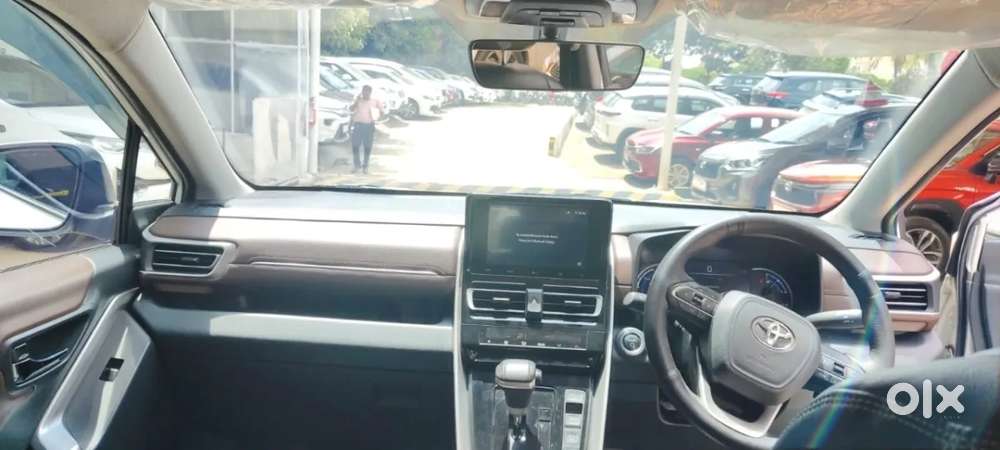 Toyota Innova Hycross 2.0 Vx Hybrid 7 Str, 2025, Petrol