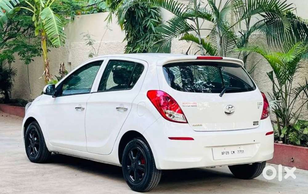 Hyundai I20 Asta Diesel Manual 2012