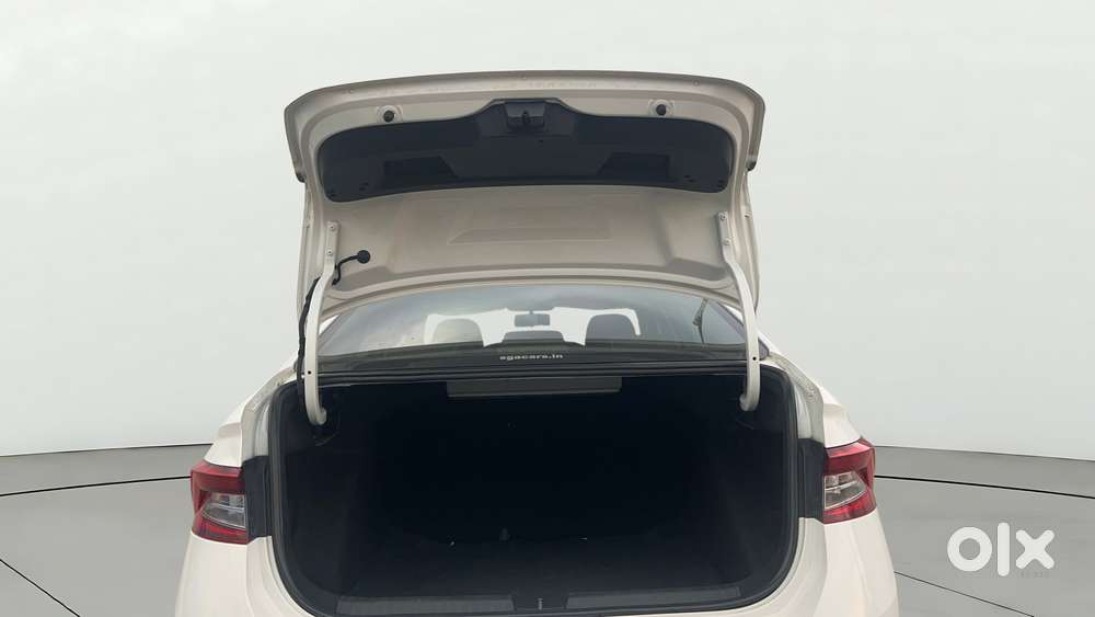 Skoda Slavia Ambition 1.5l Tsi Mt, 2022, Petrol