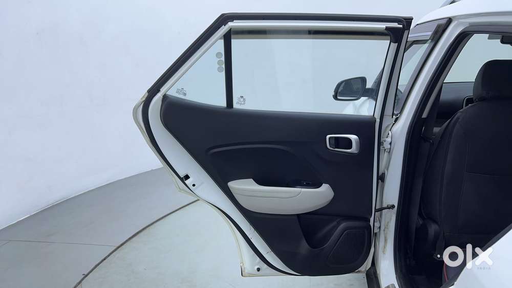 Hyundai Venue 1.0 Sx (o) Turbo Dct, 2023, Petrol
