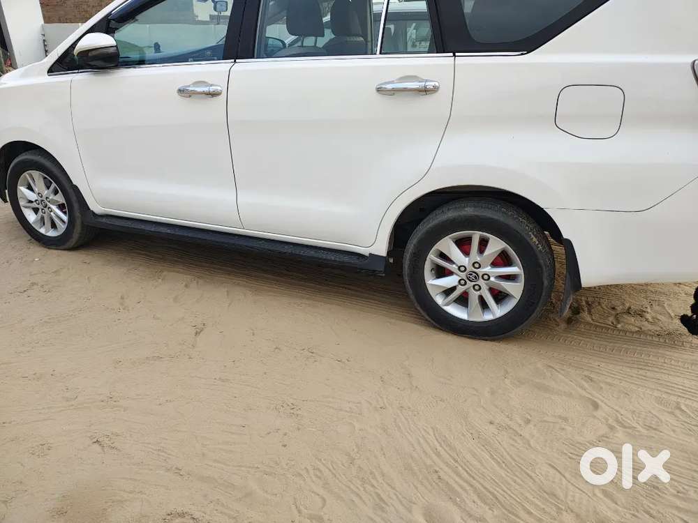 Toyota Innova Crysta 2019