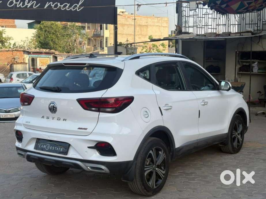 Mg Astor 1.5 Savvy Cvt S Red, 2024, Petrol