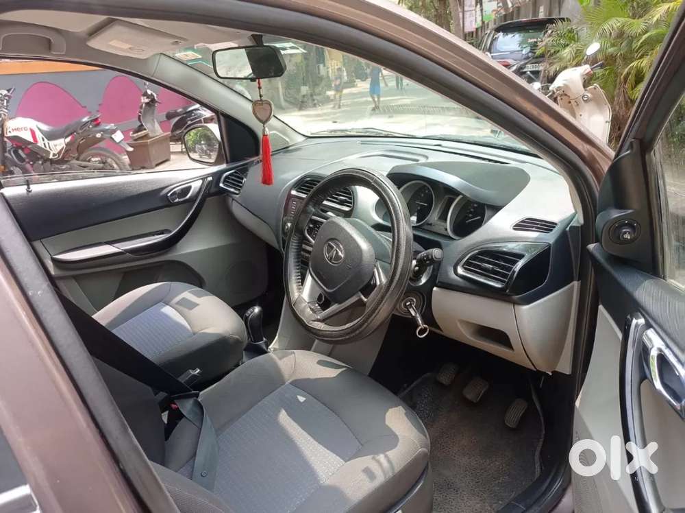 Tata Tiago 1.2 Revotron Xm, 2017, Petrol