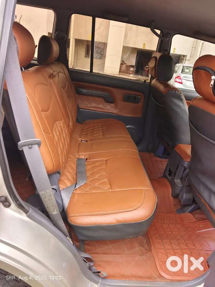 Toyota Land Cruiser Prado 2000 Petrol 85000 Km Driven