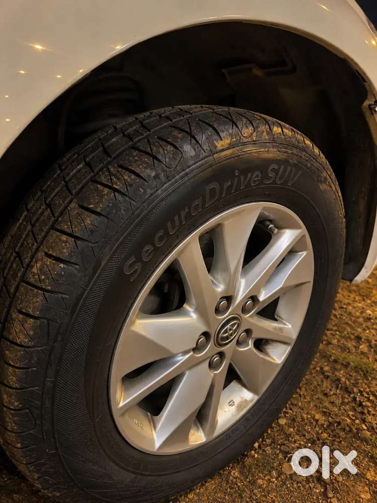 Toyota Innova Crysta 2017 Diesel Manual Urgent Sale