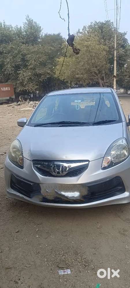 Honda Brio 2013 Petrol Well Maintained