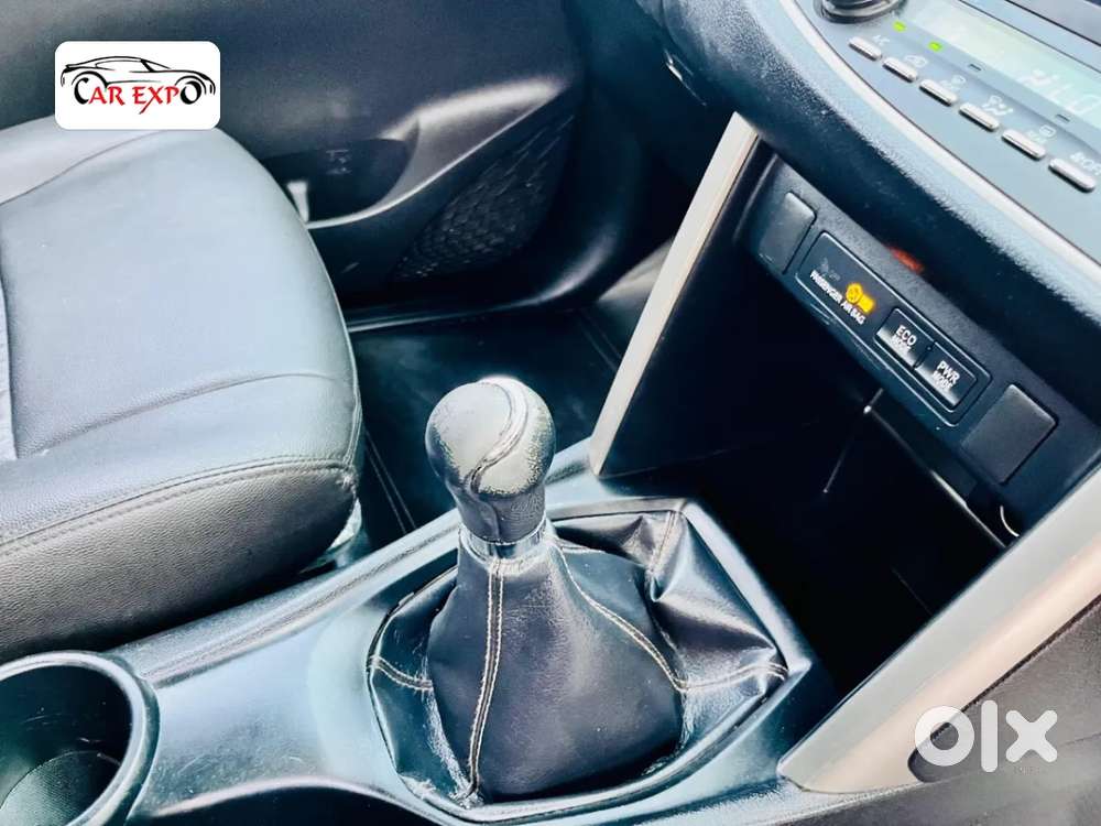 Toyota Innova Crysta 2.4 V 7 Str, 2016, Diesel