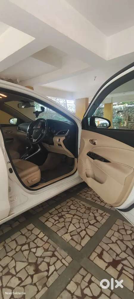 Mint Condition Pearl White Yaris Vx Cvt With 7 Airbags