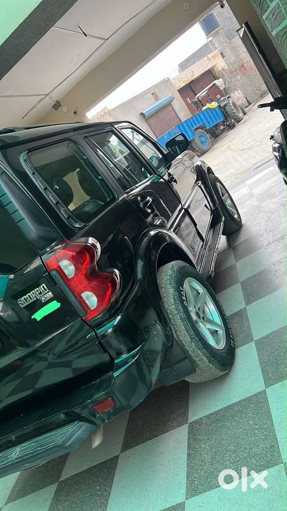 Mahindra Scorpio S11 Diesel 2017